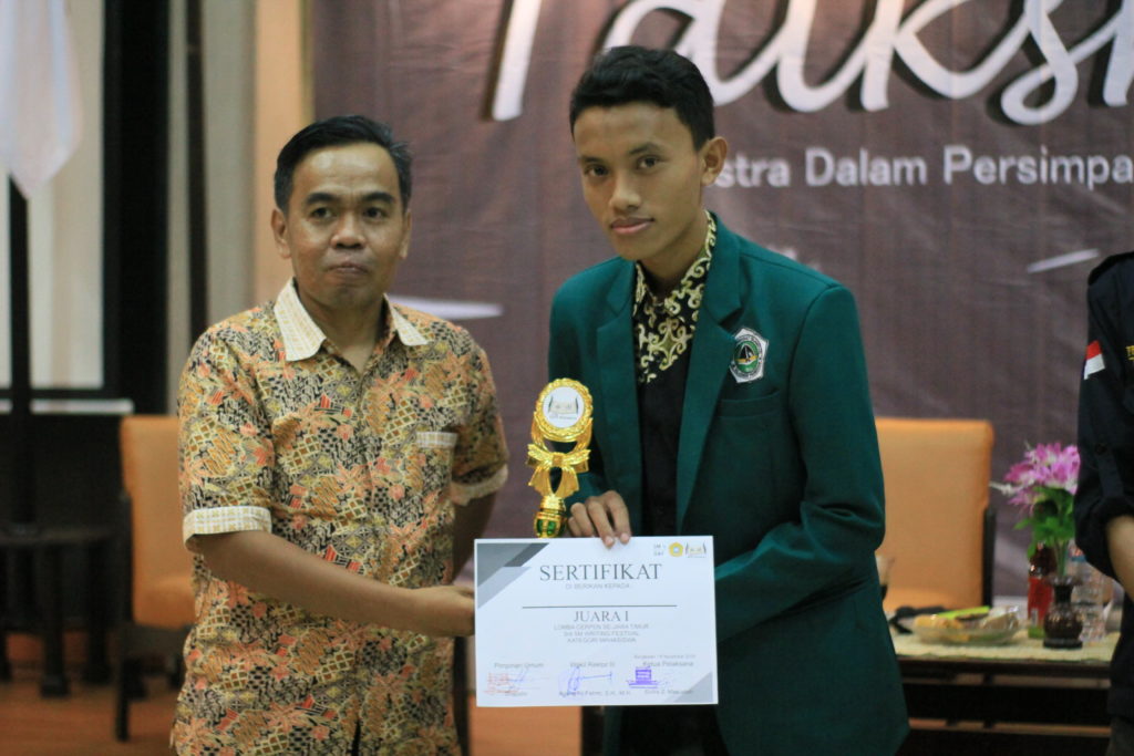 Cerpenis IDIA Raih Gelar Juara Pertama Lomba Menulis Cerpen