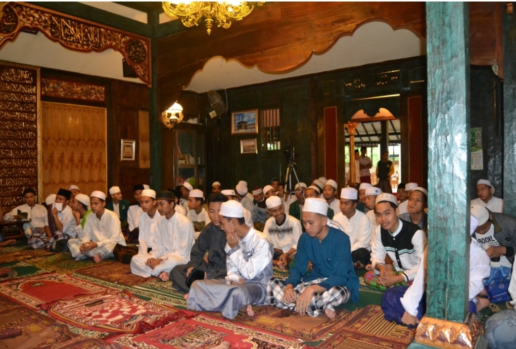 Mahasiswa IDIA Prenduan Sedot Perhatian Masyarakat Lombang