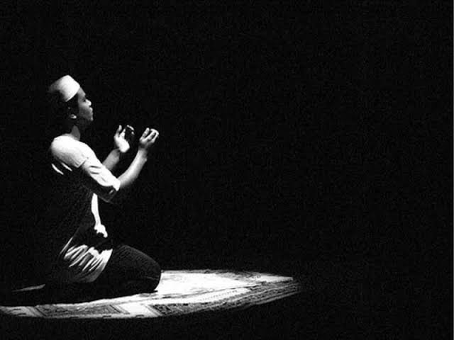 Berdo'a atau Mendekte Allah?