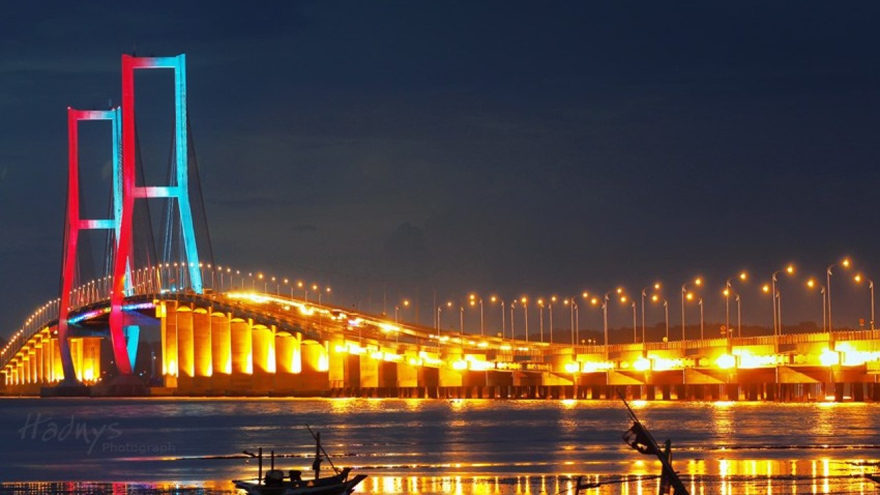 Resesi Dilihat dari Sisi Jembatan Suramadu