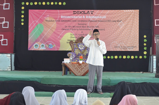 Komitmen Menyiapakan Mahasiswi Yang Berorganisasi