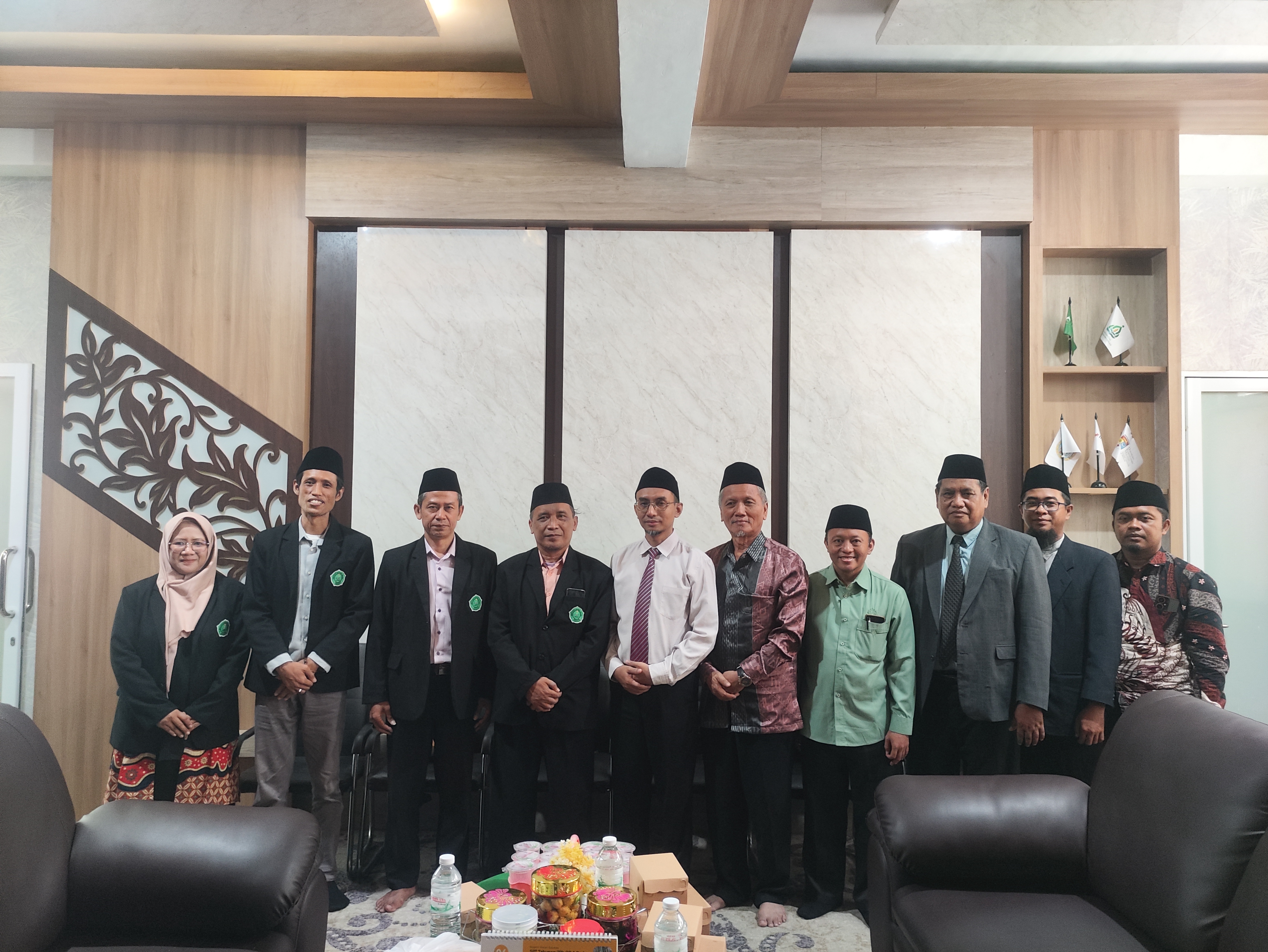 Universitas Al-Amien Prenduan Terima Kunjungan Benchmarking dan Jalin Kerja Sama dengan Institut Agama Islam YPBWI Surabaya