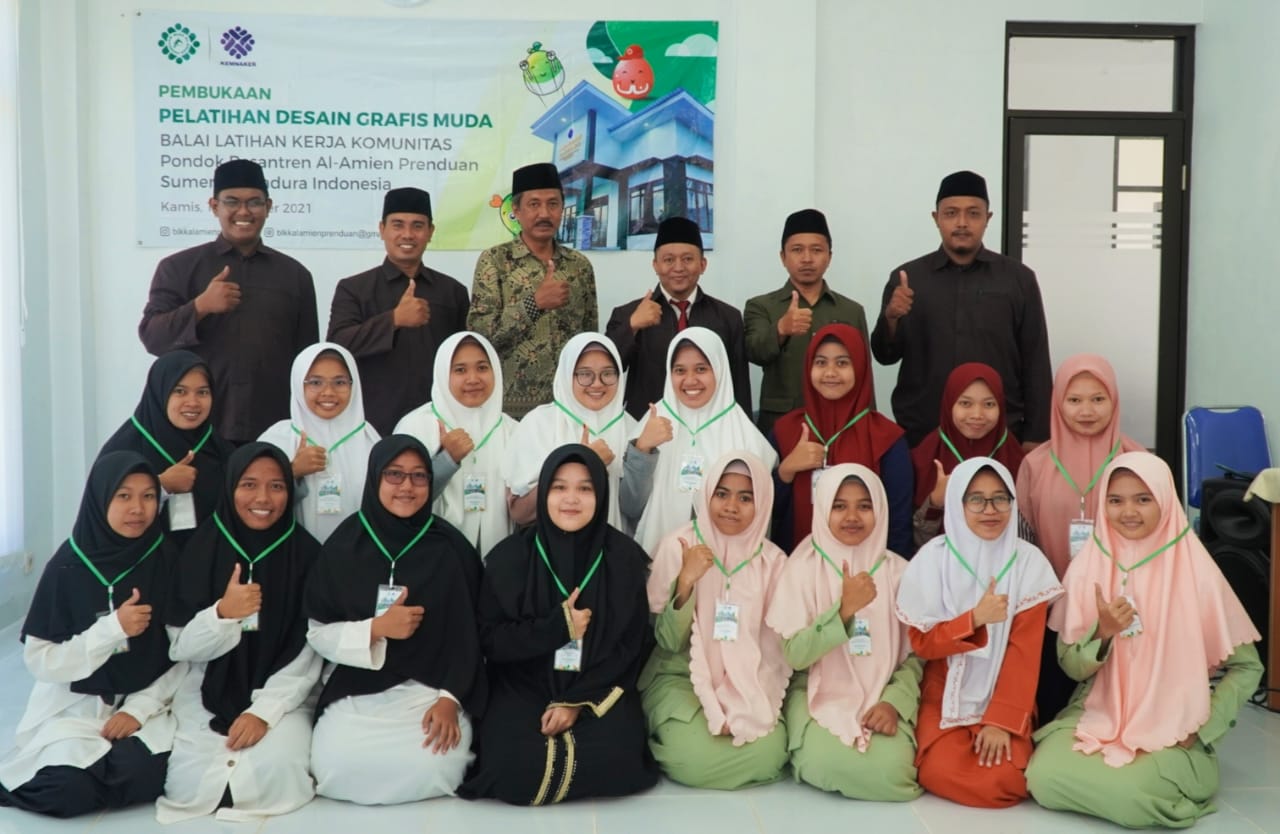 Dekan FEBI IDIA Membuka Pelatihan Desain Grafis Muda yang Diminati Kalangan Milenial