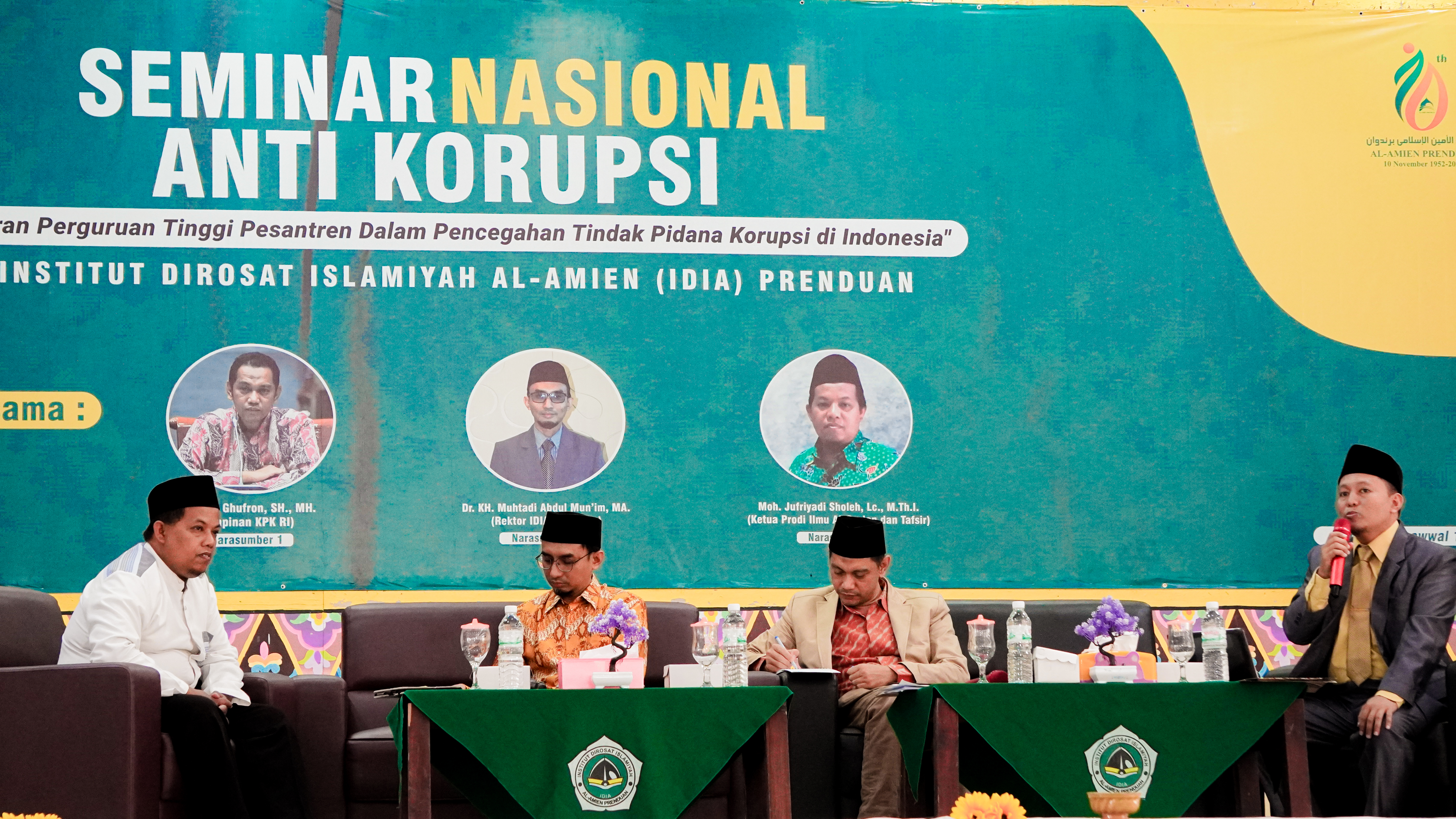 MEMBANGUN GENERASI ANTI KORUPSI: IDIA MENGADAKAN SEMINAR NASIONAL ANTI KORUPSI