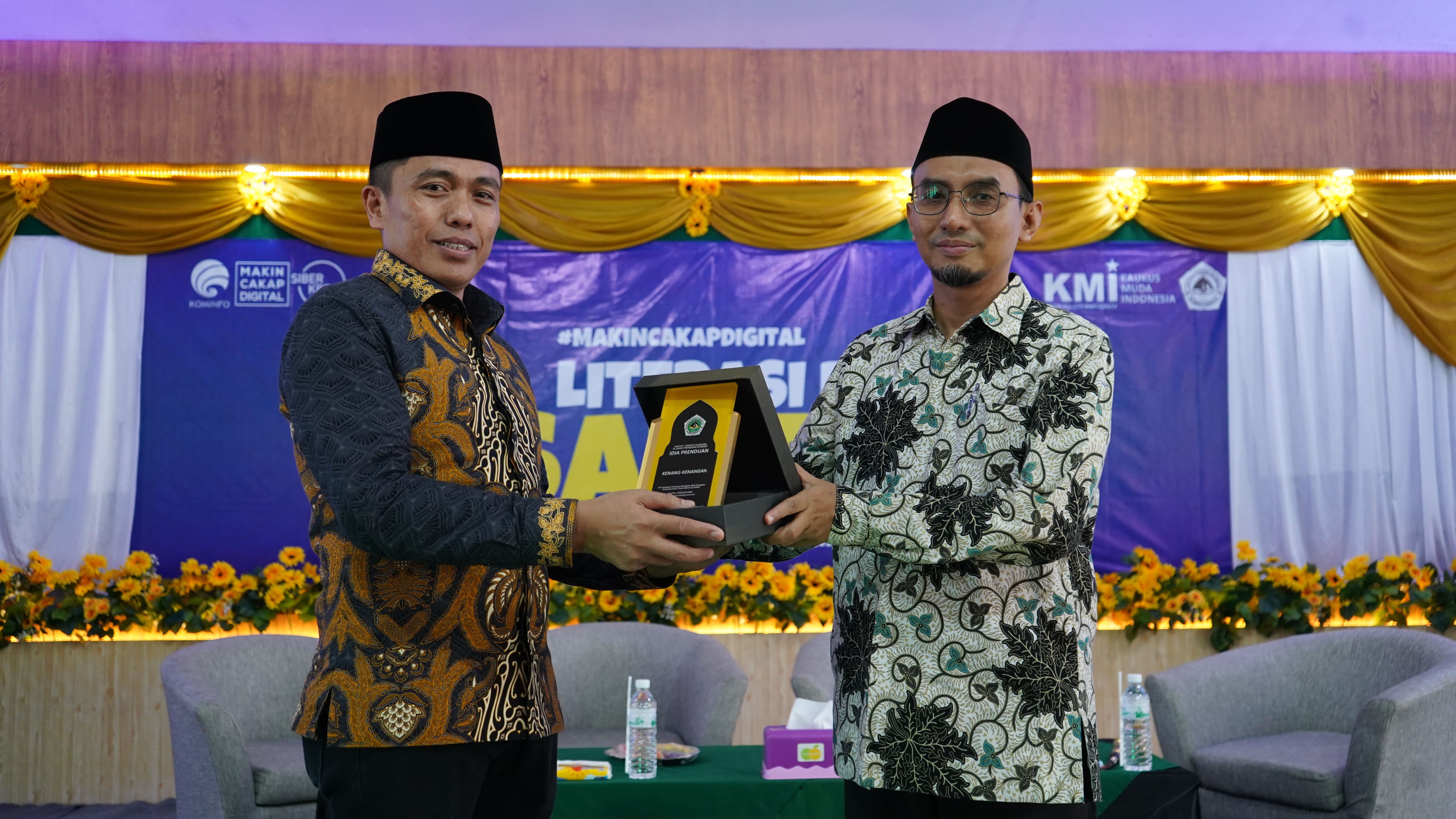 IDIA BERSAMA KMI HADIRKAN DIREKTUR  JENDERAL KOMINFO RI DAN TIGA NARASUMBER DALAM SEMINAR LITERASI DIGITAL