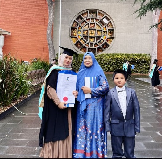 Kader IDIA Prenduan Selesaikan Studinya di Monash University, Australia