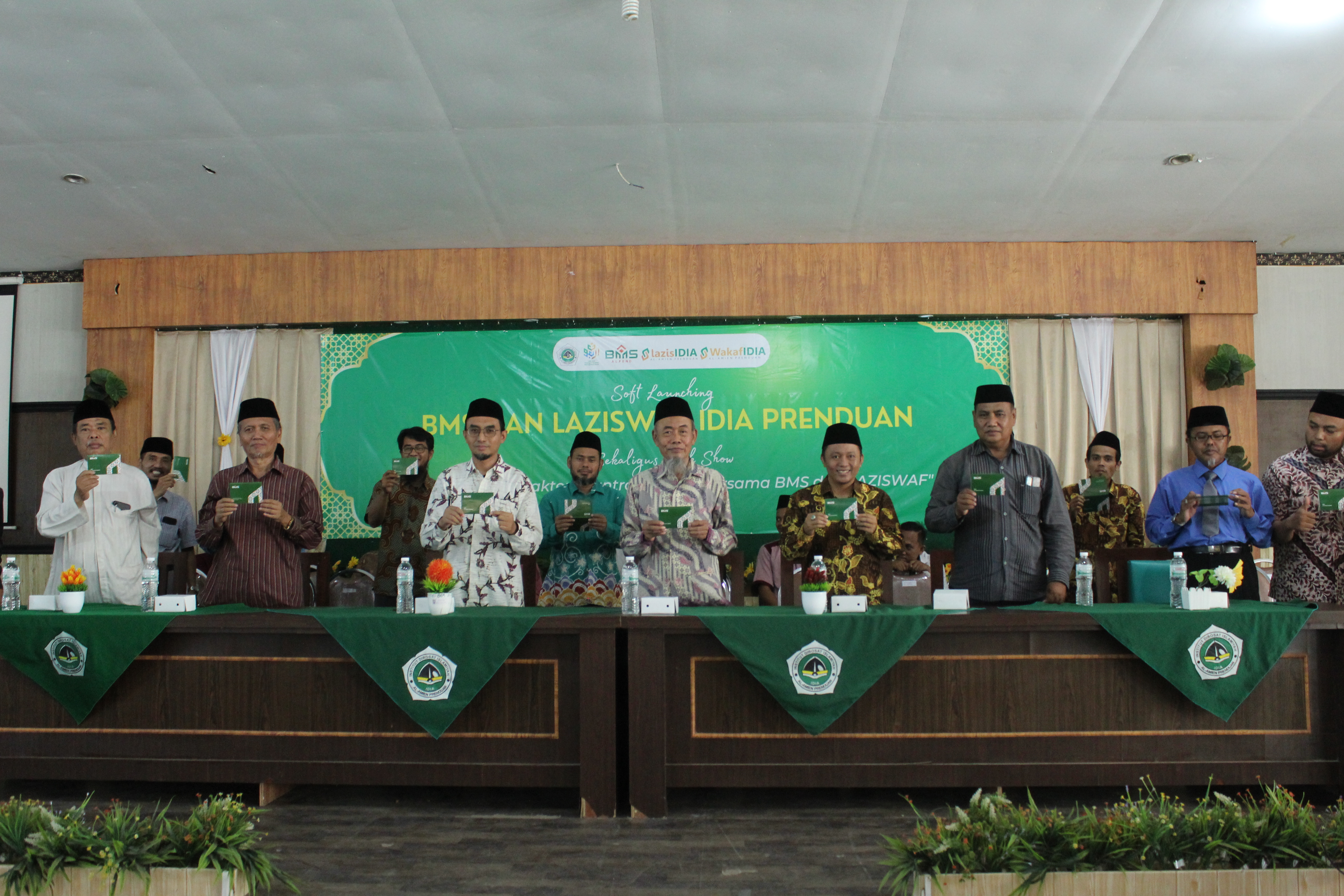 Soft Launching BMS dan LAZISWAF IDIA Prenduan