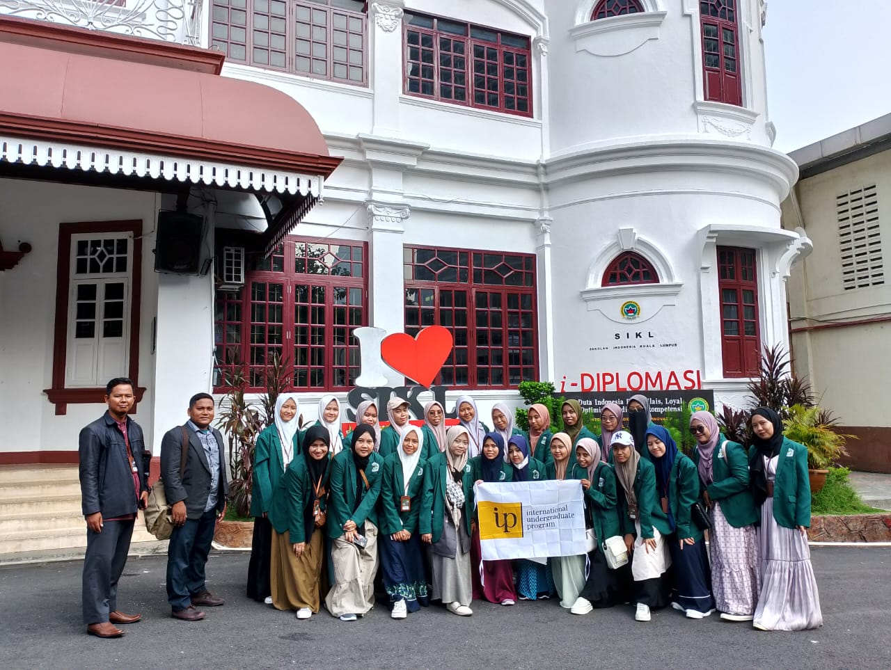 Kunjungan IUP IDIA Prenduan ke SIKL Malaysia