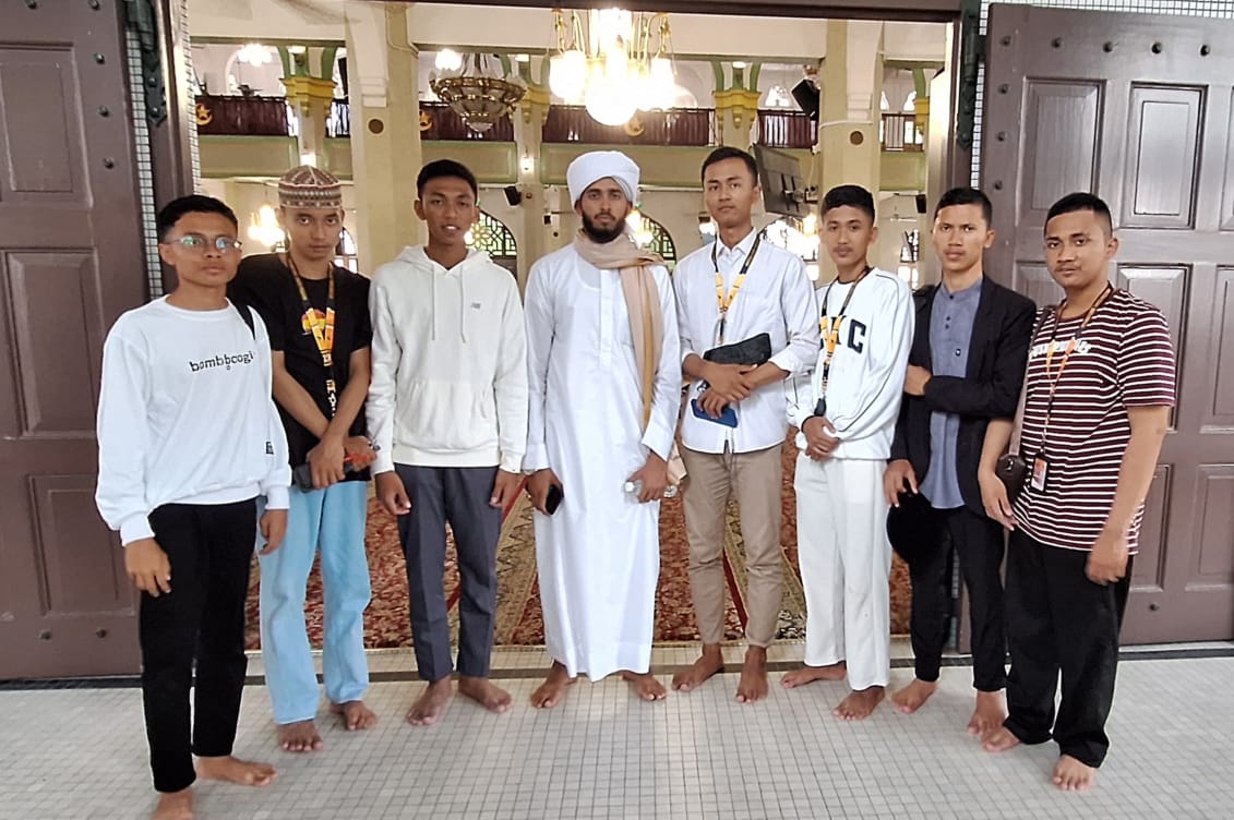 SANTRI INTERNASIONAL AL-AMIEN PRENDUAN TERKESAN TASMI’ DI DUA NEGARA