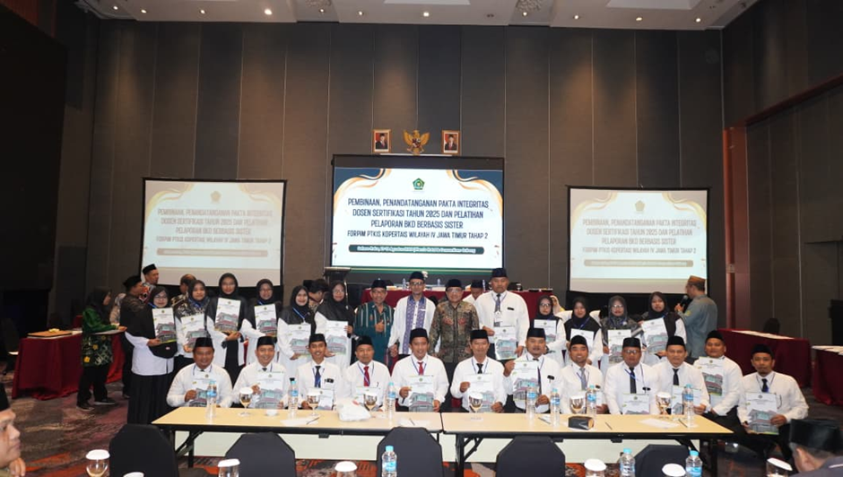 23 Dosen UNIA Prenduan Terima Sertifikat Pendidik, Tandatangani Pakta Integritas di Surabaya